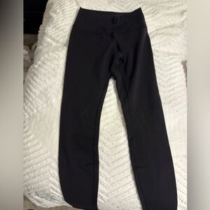 Lululemon Wunder Under black leggings